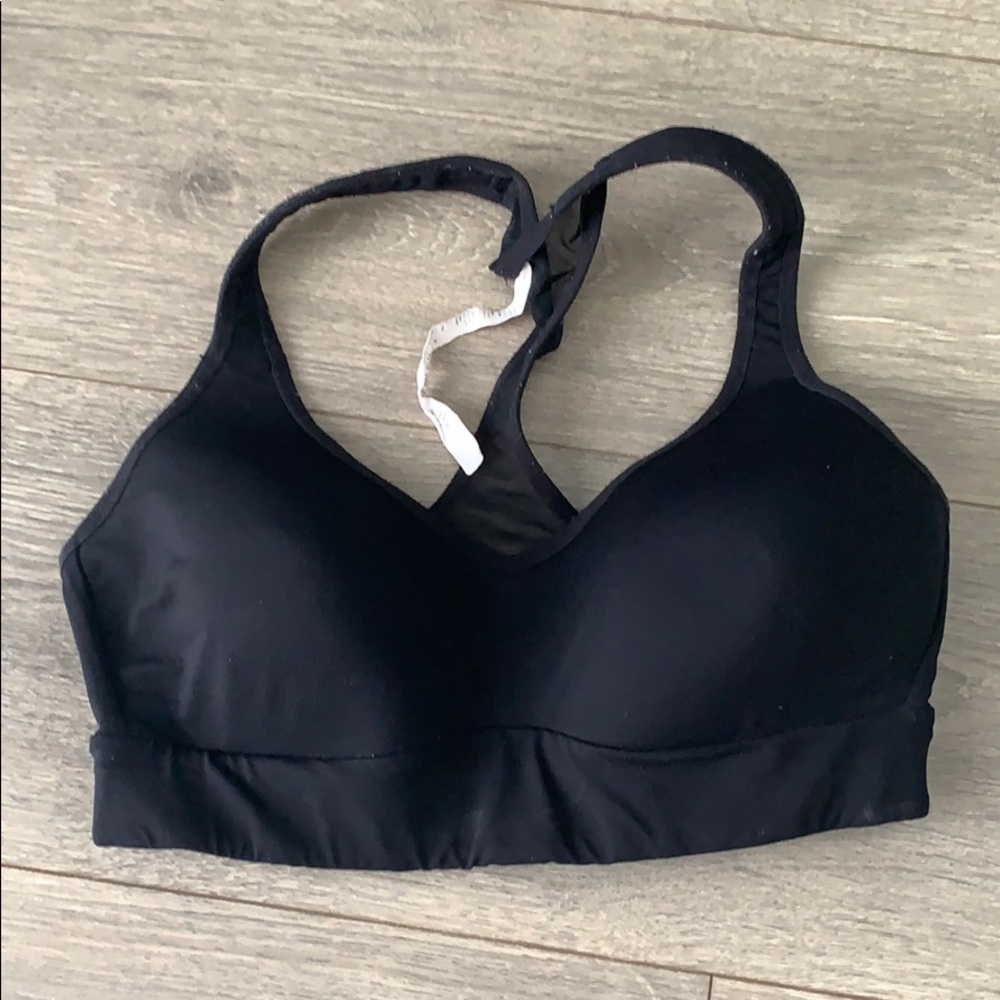 Black lululemon sports bra